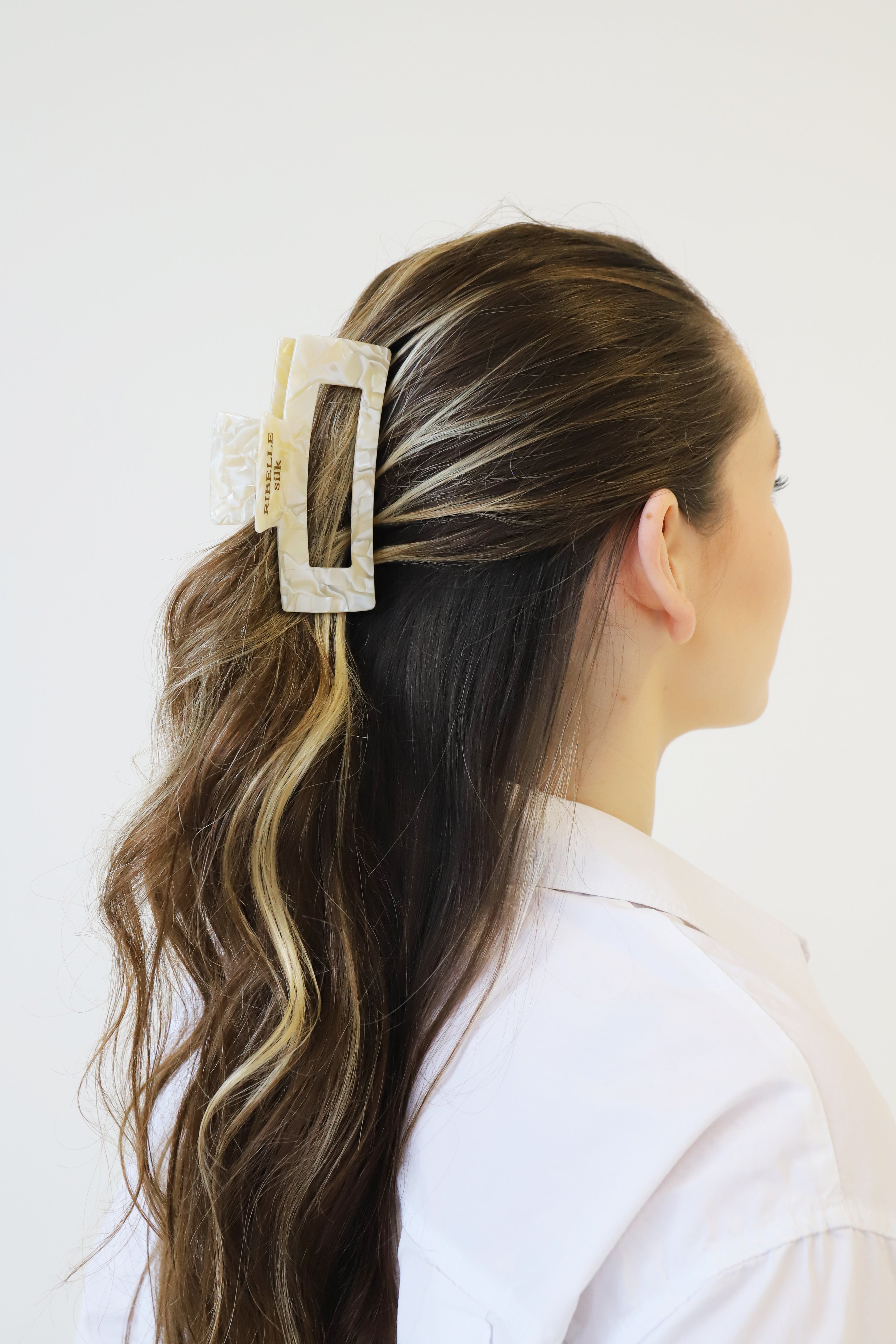 Plaukų Segtukai ir Žnyplės